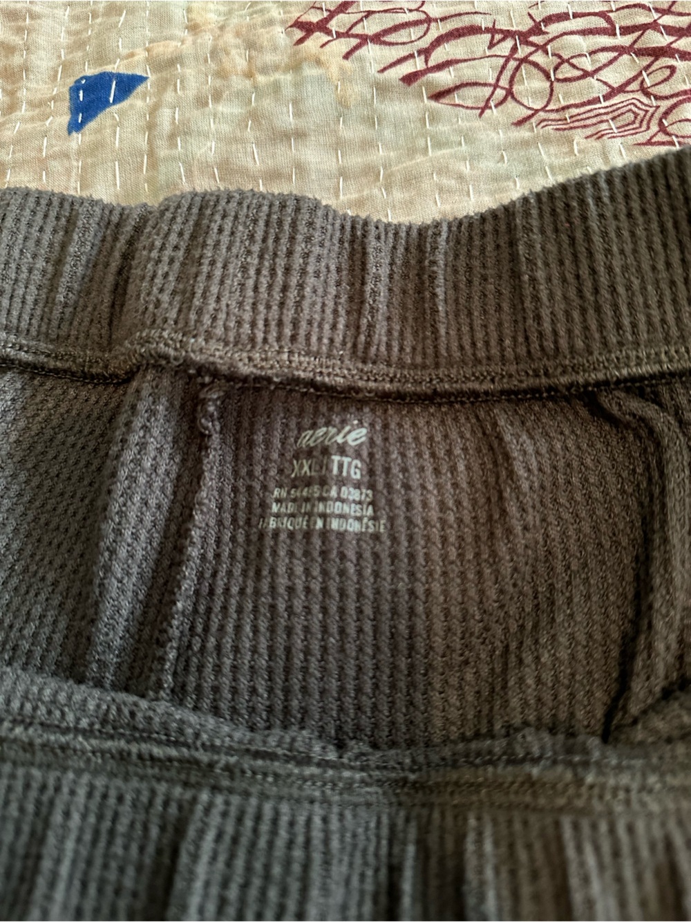 aerie Waffle-Knit Cargo Joggers in Dark Gray - Picture 3 of 3